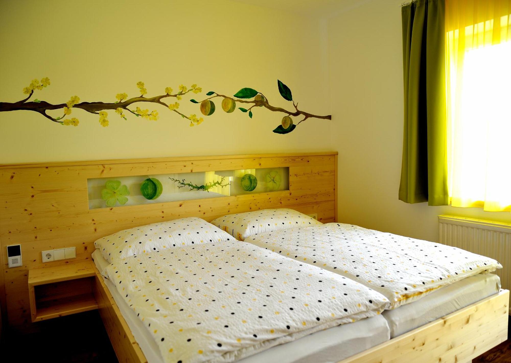 Gasthof Zur Kirche Hotel Kottes ภายนอก รูปภาพ